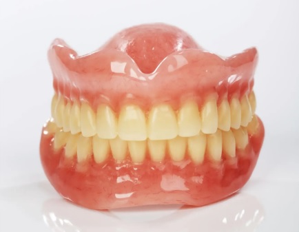 Jak często należy wymieniać protezę zębową?