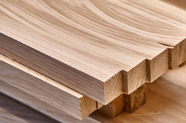 Jak przebiega kontrola jakości drewna klejonego?